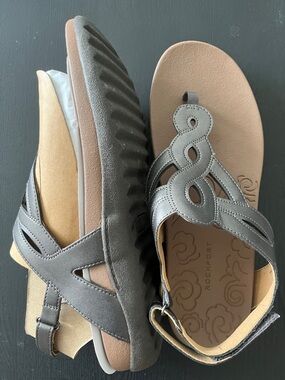 Rockport Women's Taupe and Tan Wedge Sandals